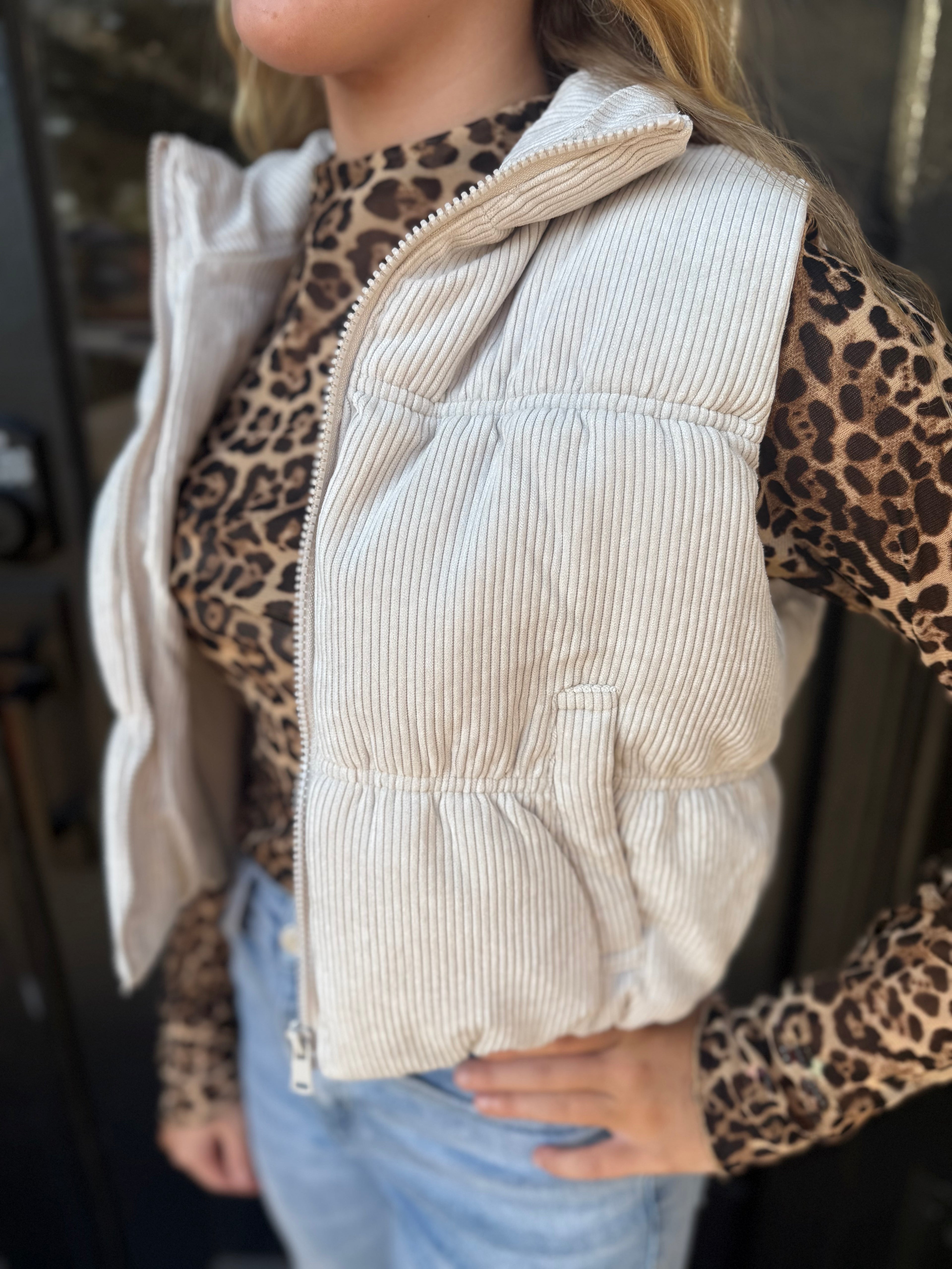 Cozy Corduroy Zip Vest – Cream
