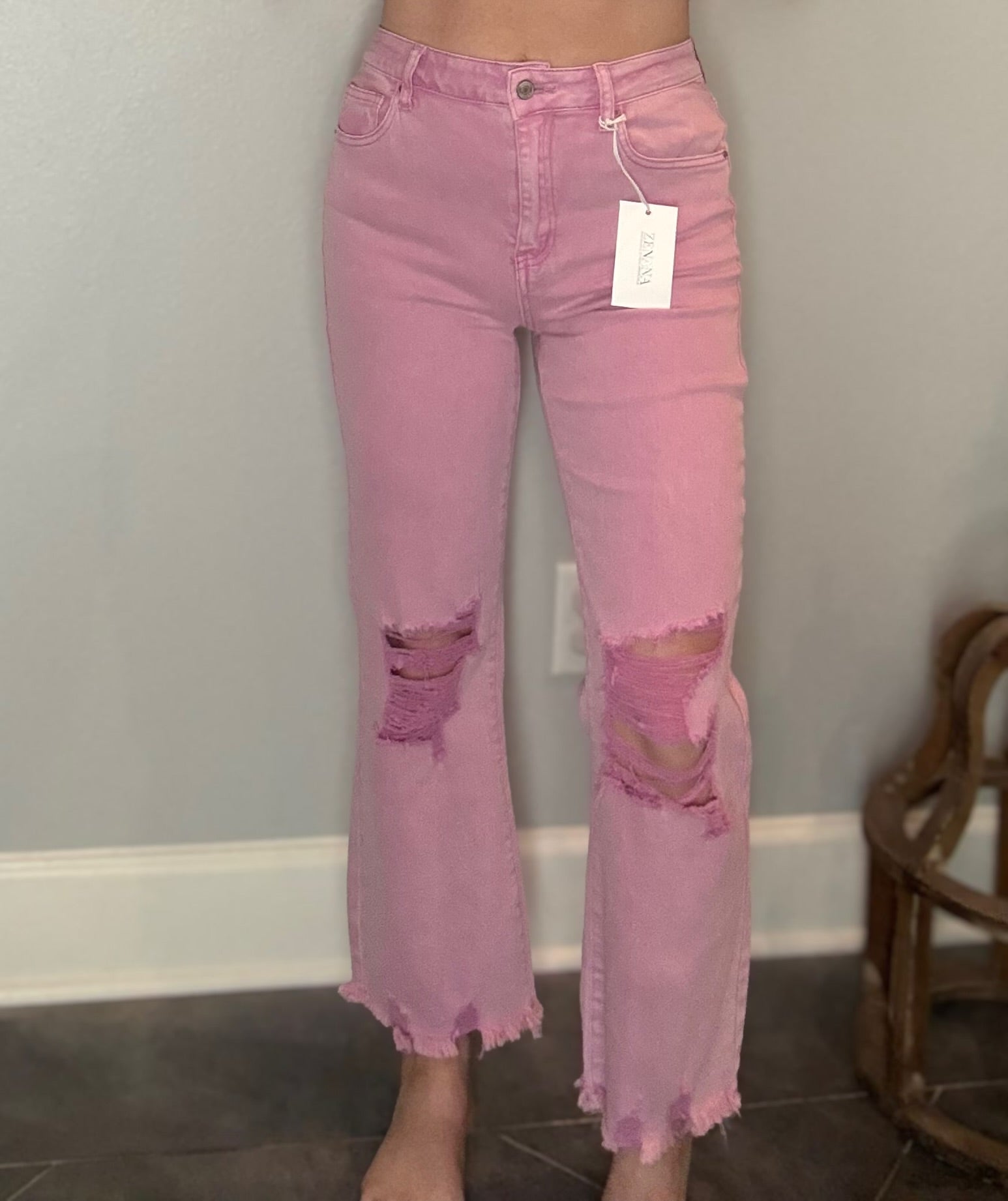 Distressed Knee Pant