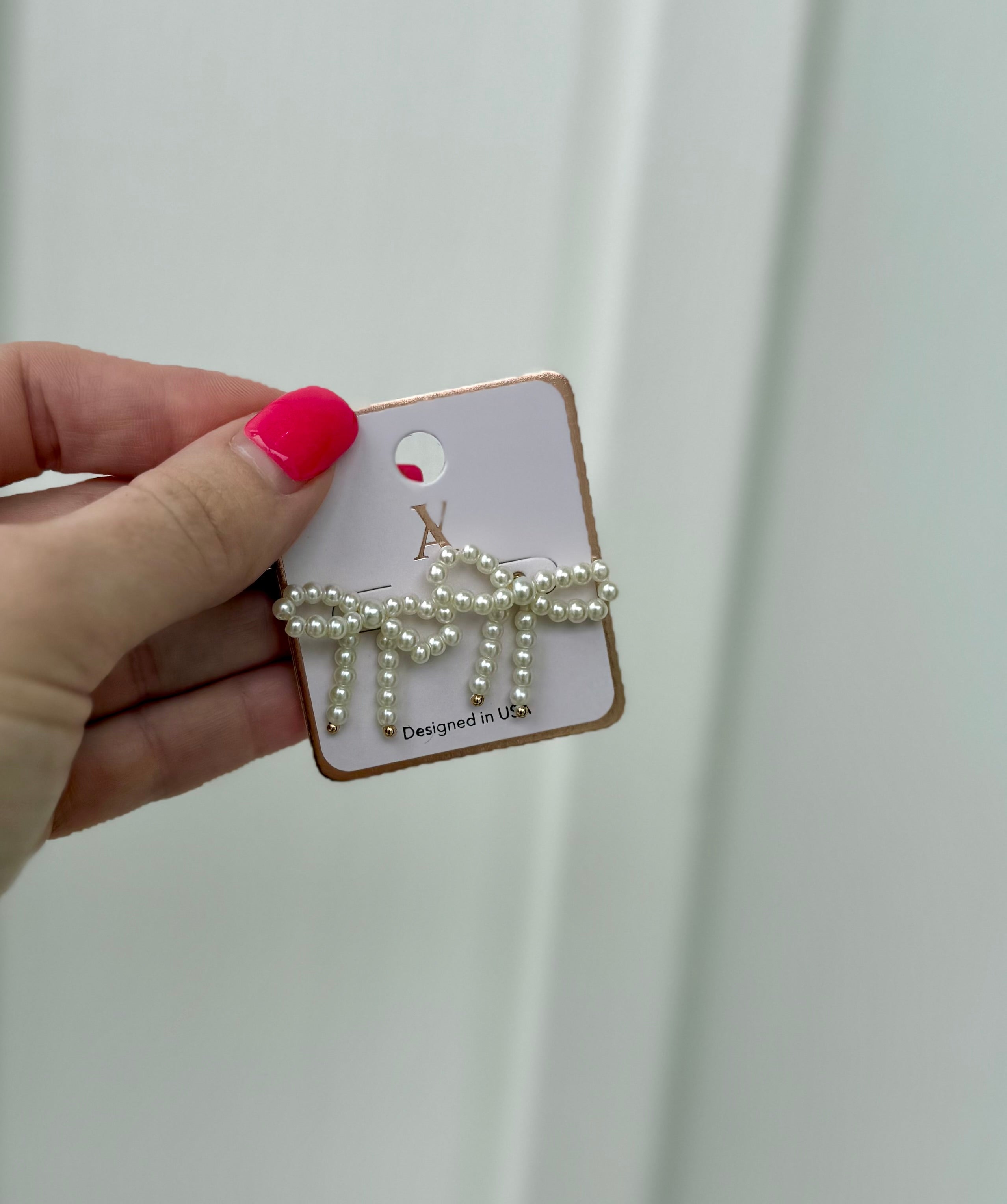 Pearl Bow Earring