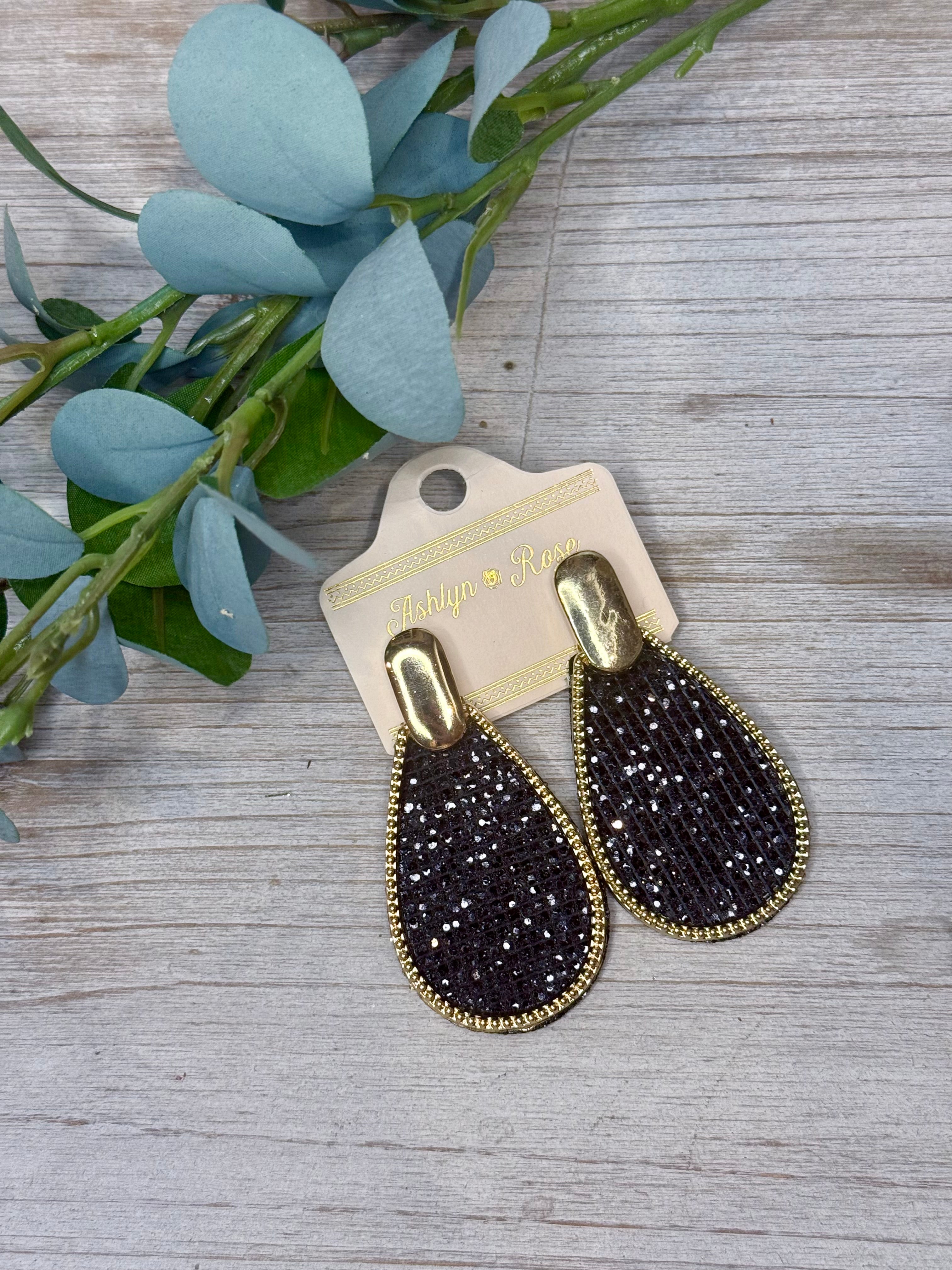 Like A Lady Teardrop Earrings